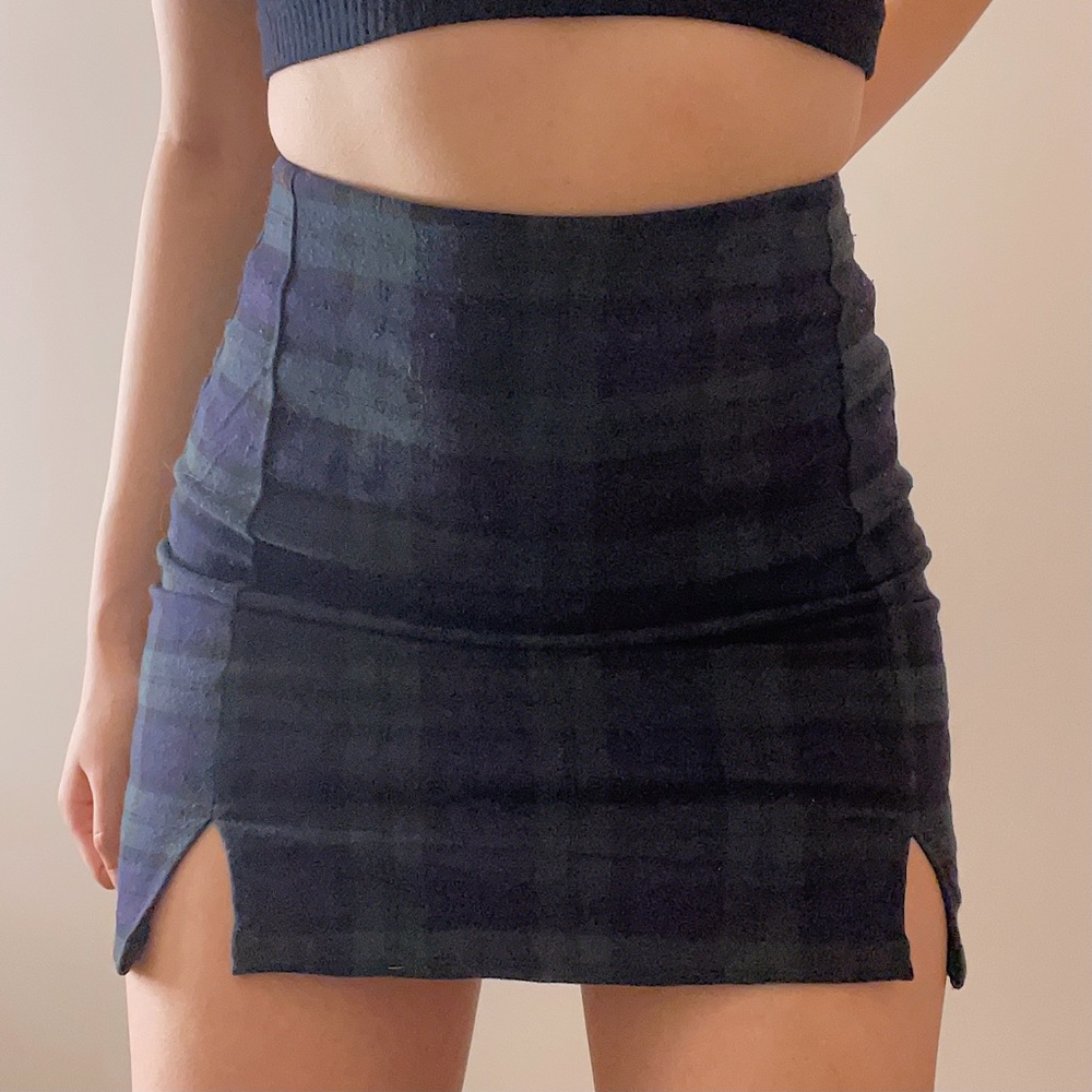 brandy melville cara skirt - dark green and navy